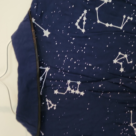 Next to Nothing Medium crop blouse stars - Picture 5 of 8